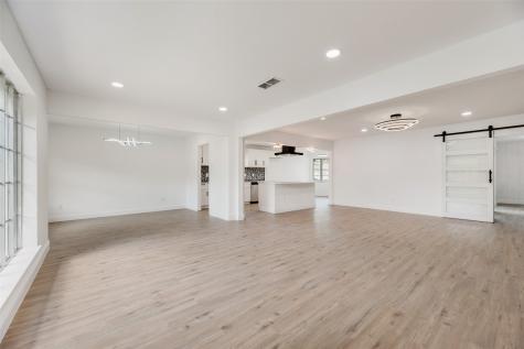10823 Meadowcliff Lane Dallas TX 75238