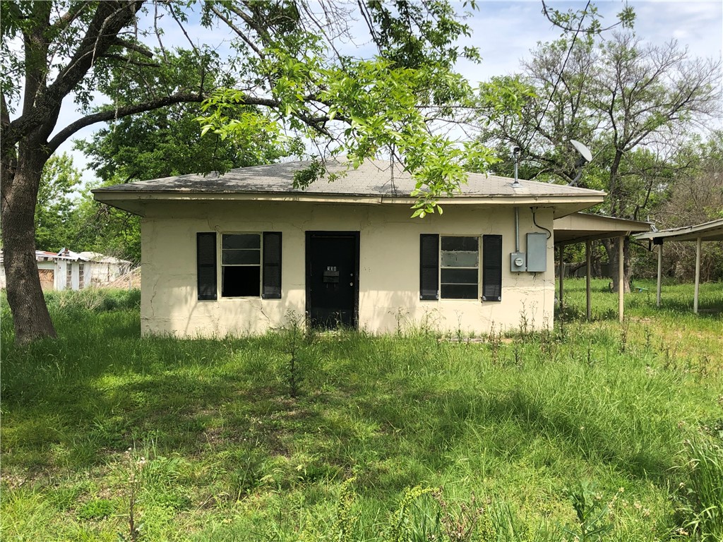 308 N Goddard Street Mart TX 76664