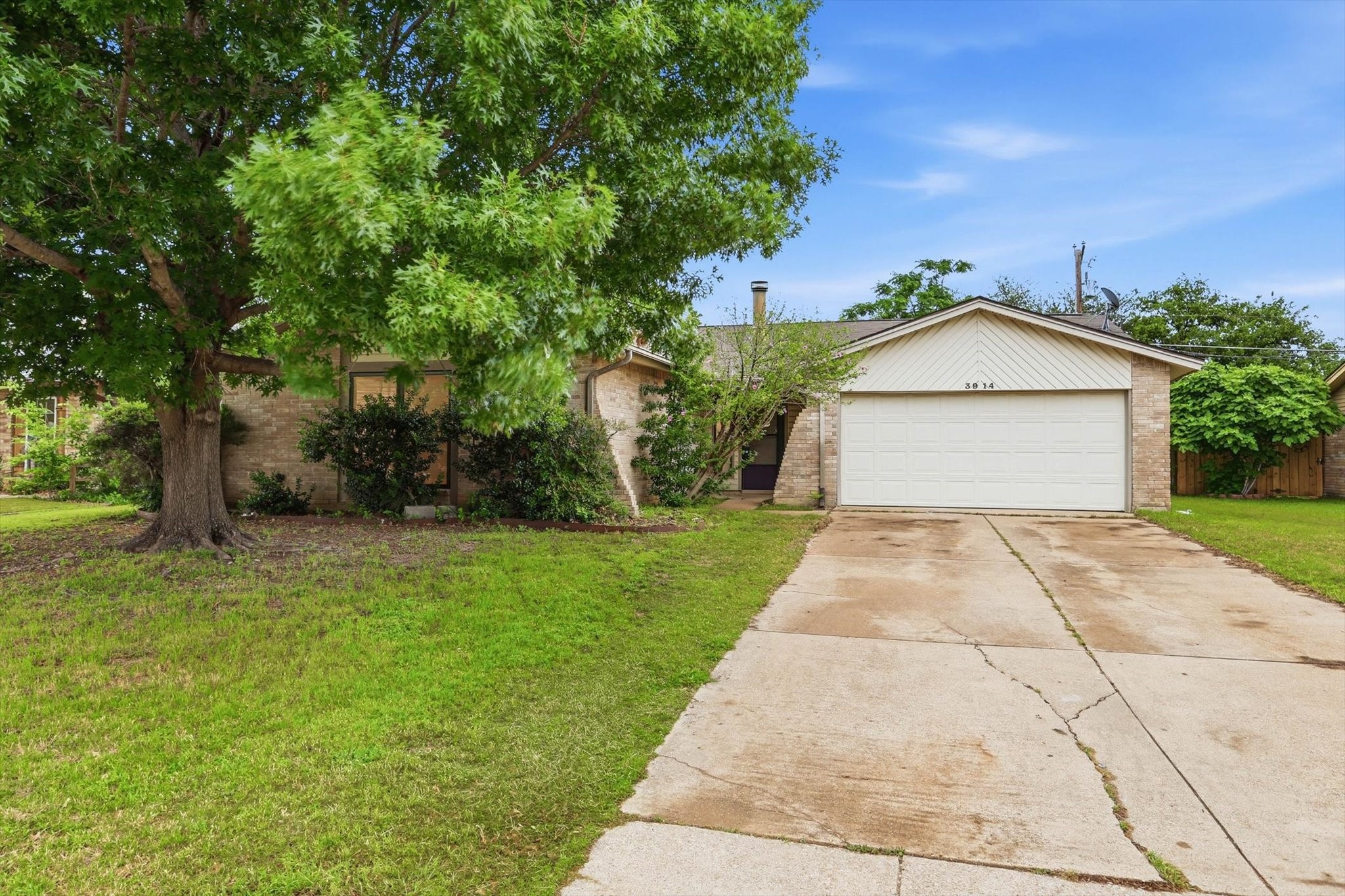 3914 Willowood Lane Grand Prairie TX 75052