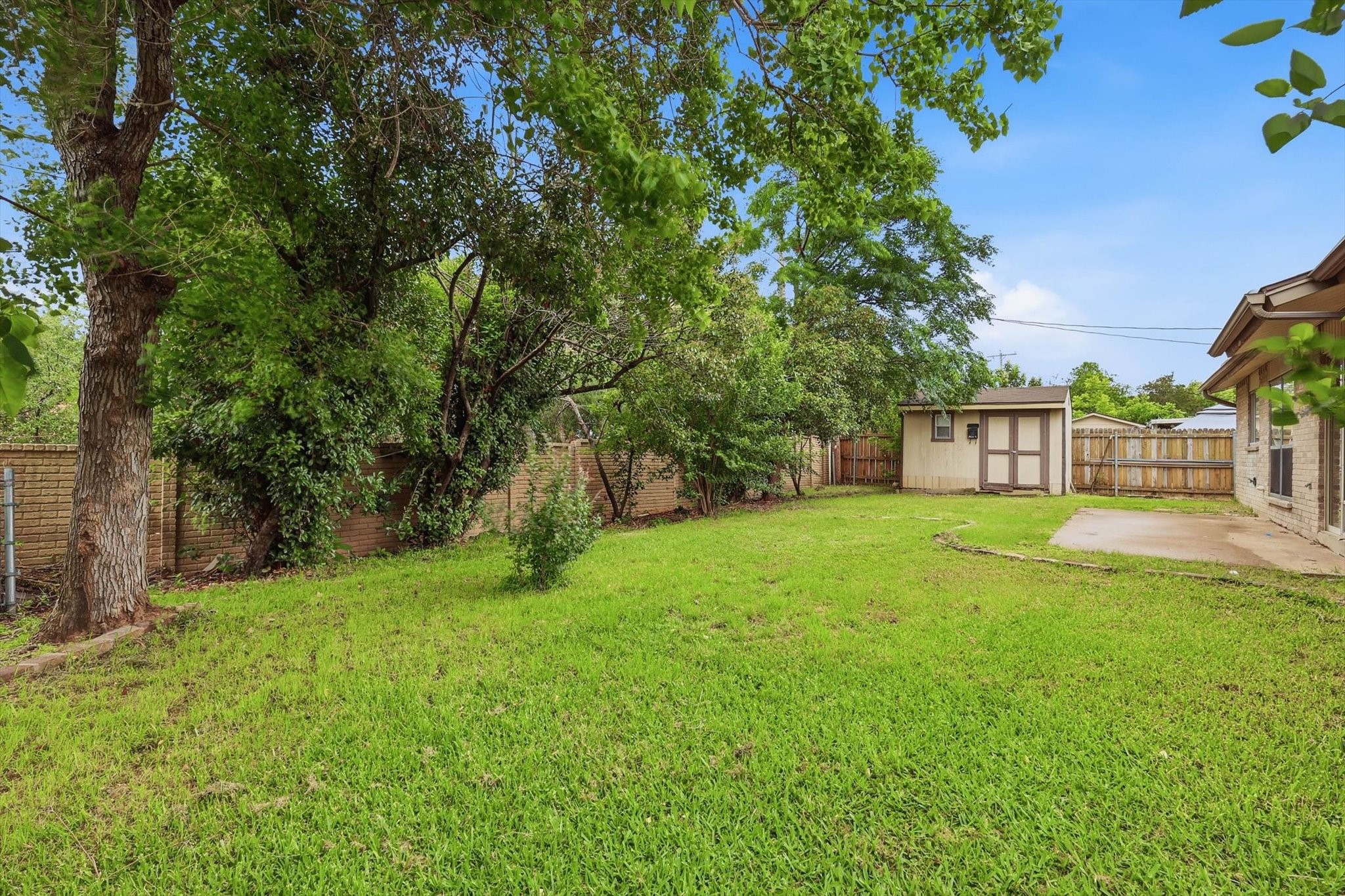 3914 Willowood Lane Grand Prairie TX 75052