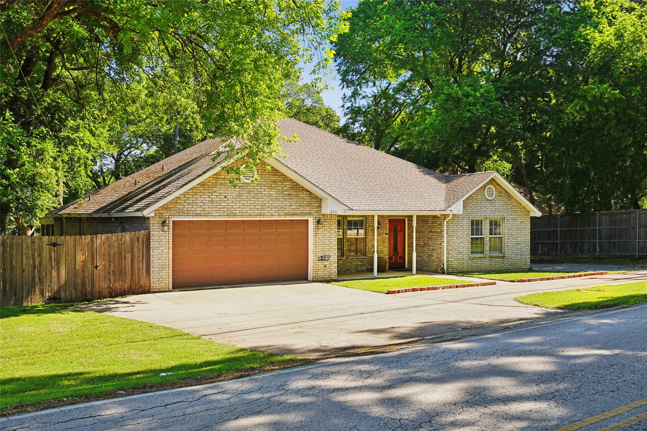 211 Ashford Lane Midlothian TX 76065