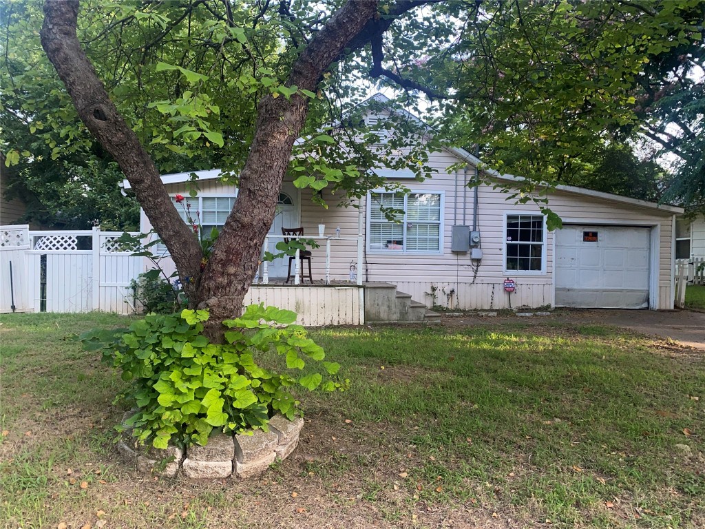 2826 W Elm Street Denison TX 75020
