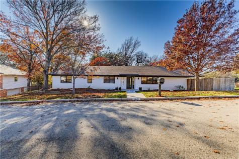 1040 Cardinal Drive Woodway TX 76712