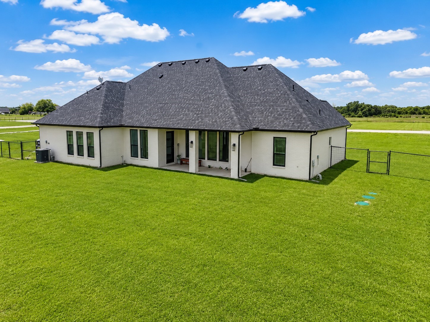 1511 Dixie Estates Way Whitesboro TX 76273