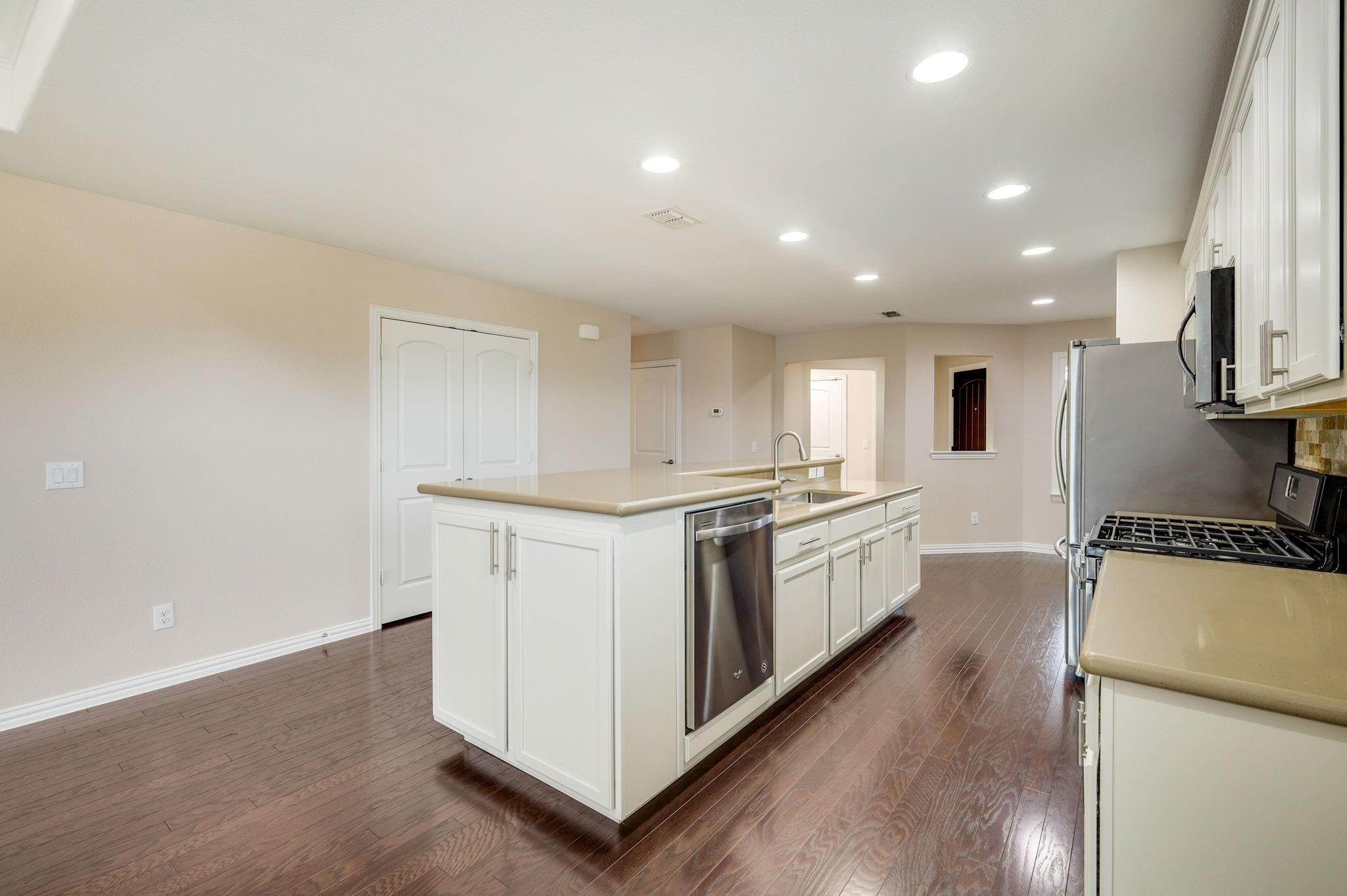 1898 Beachside Drive Frisco TX 75036