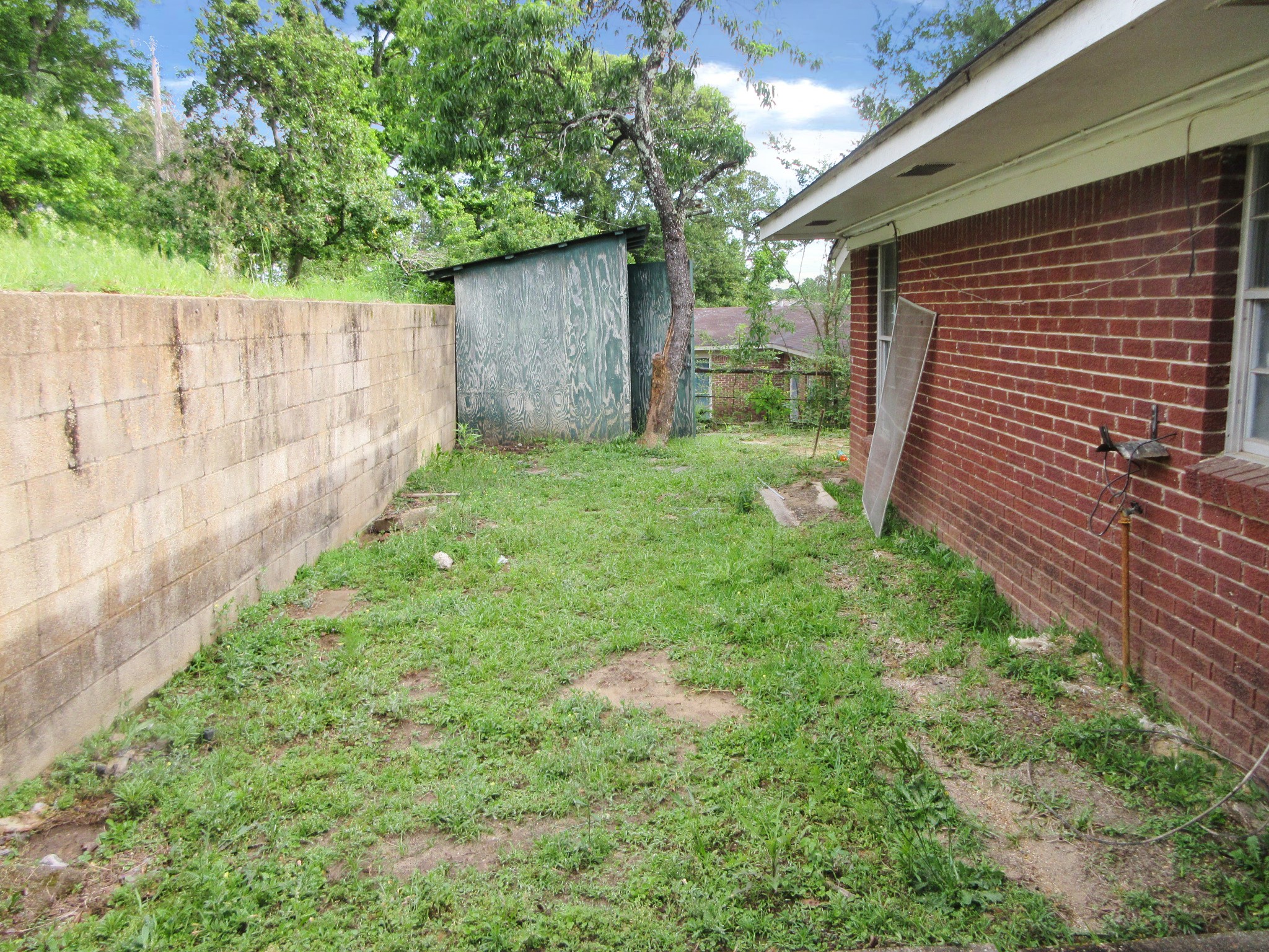 605 W 4th Street Homer LA 71040