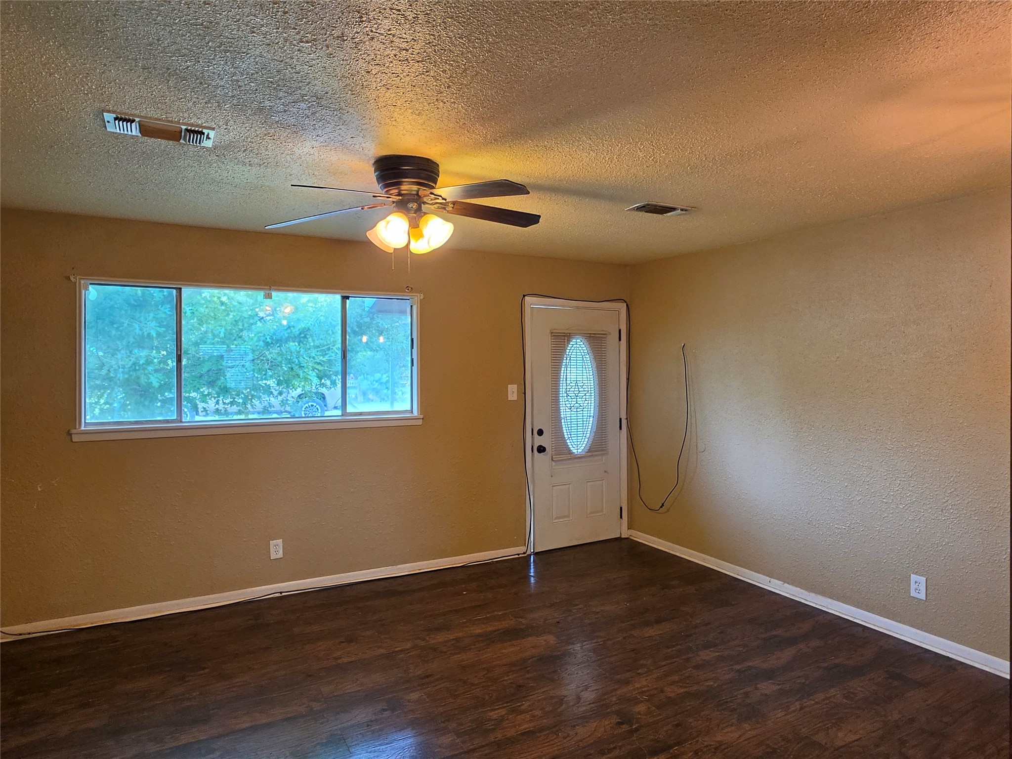 509 Starkey Street Bangs TX 76823