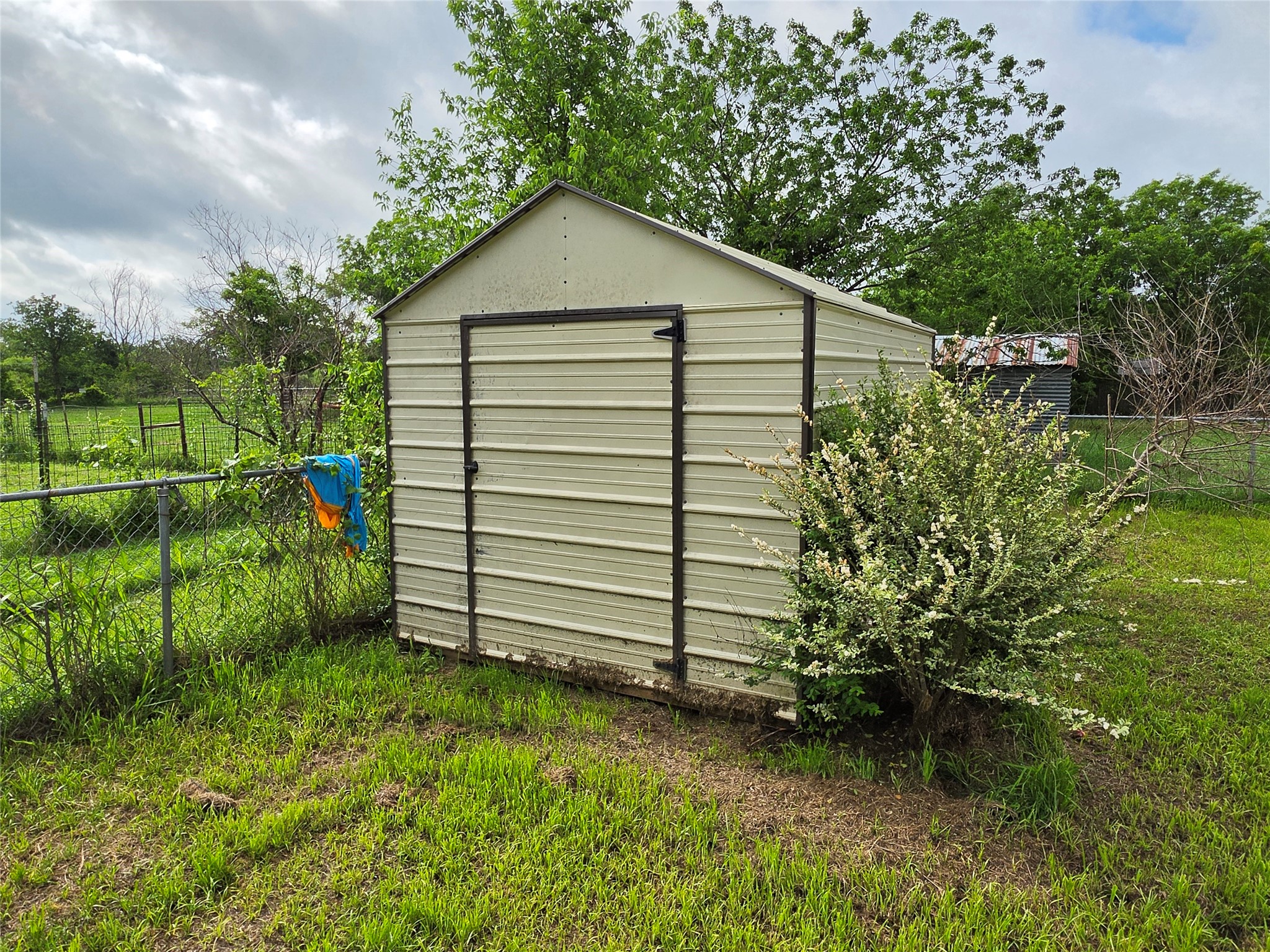 509 Starkey Street Bangs TX 76823