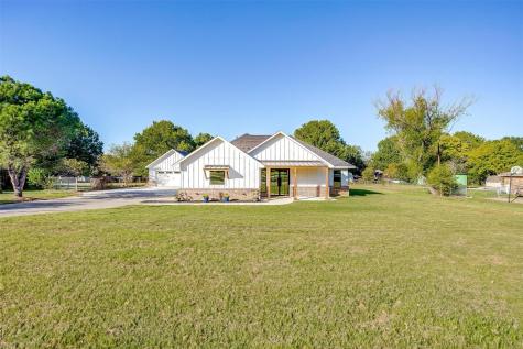 636 Donna Court Burleson TX 76028