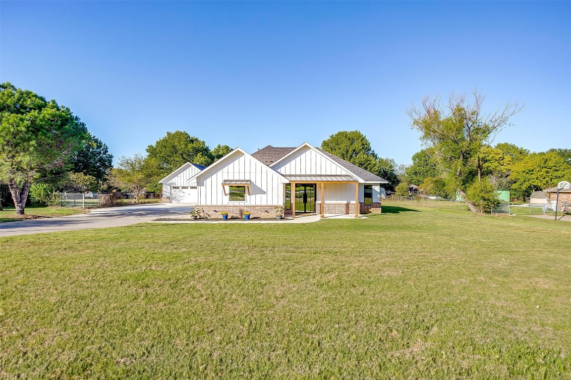 636 Donna Court Burleson TX 76028