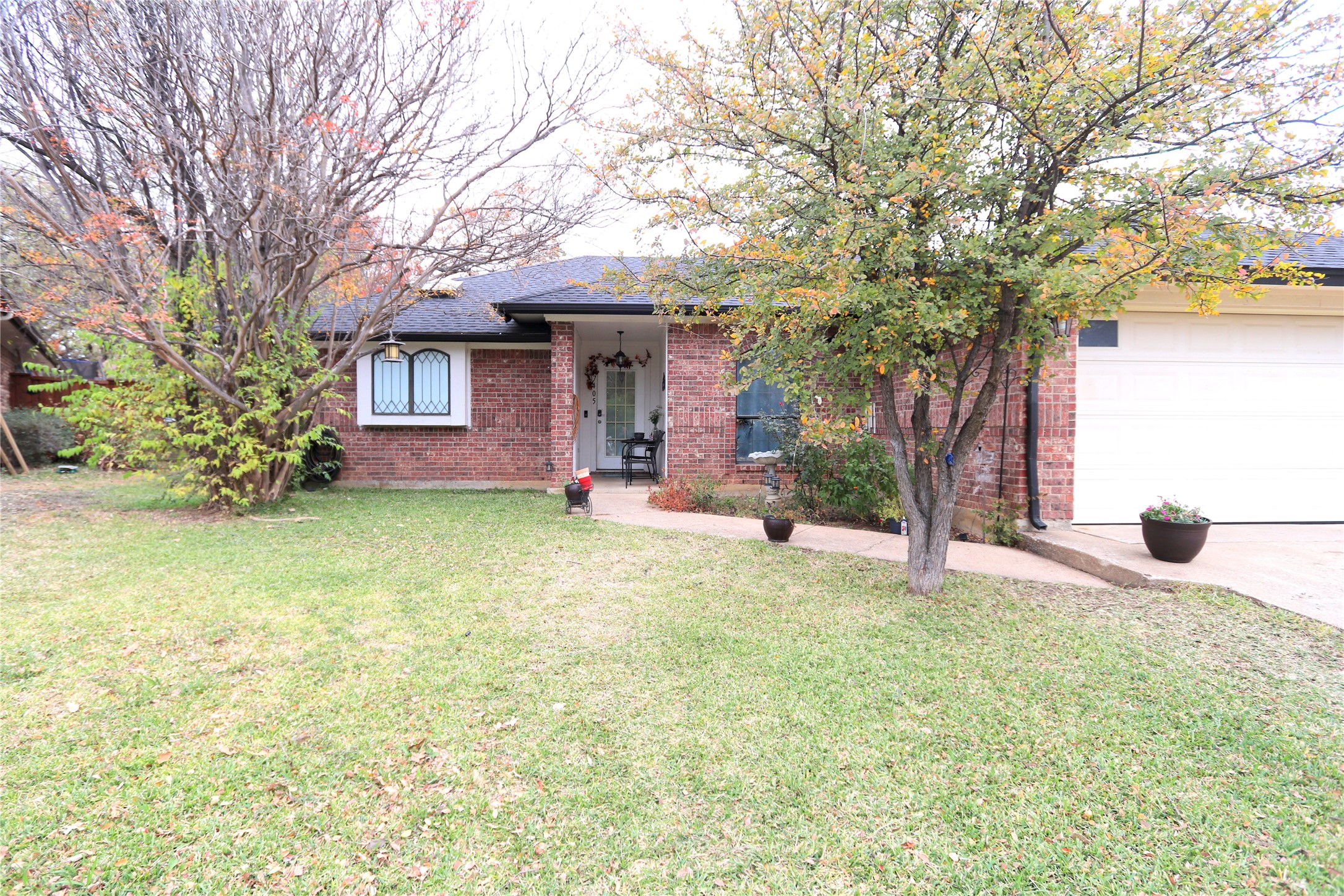 7405 Sandywoods Court Fort Worth TX 76112