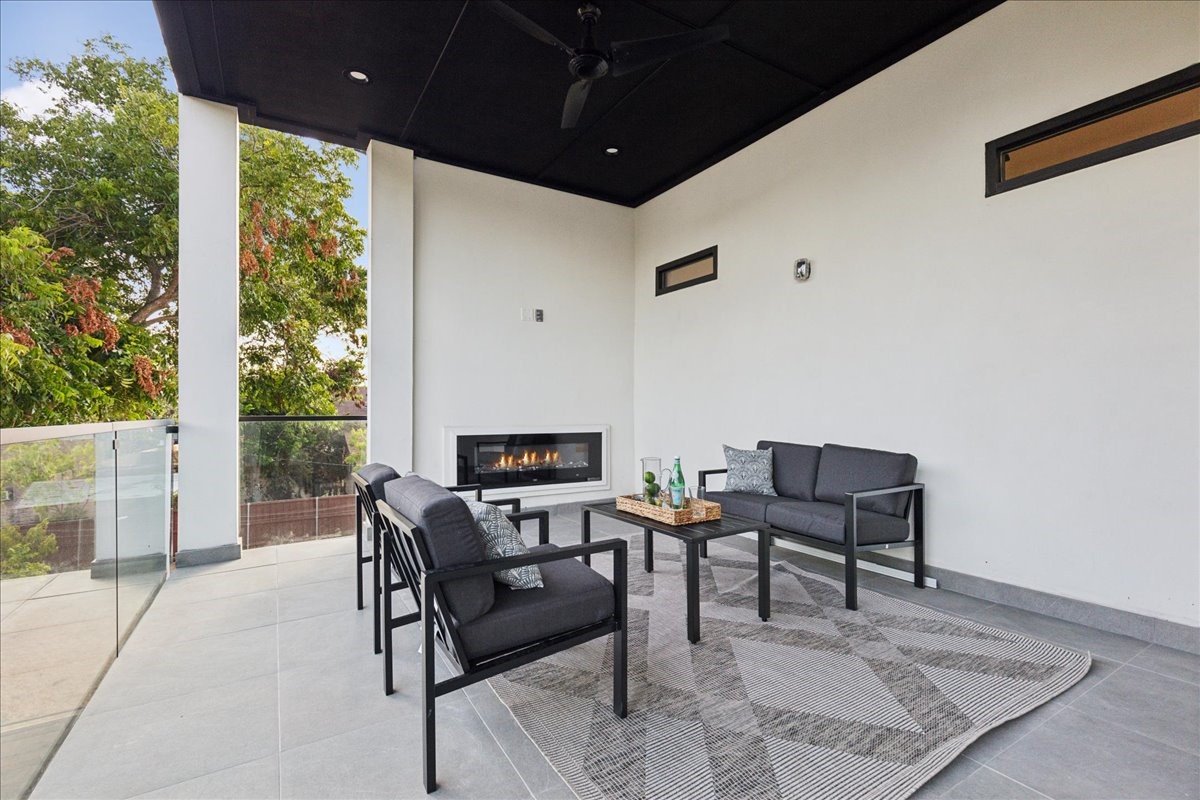 3828 Eaton Drive Dallas TX 75220