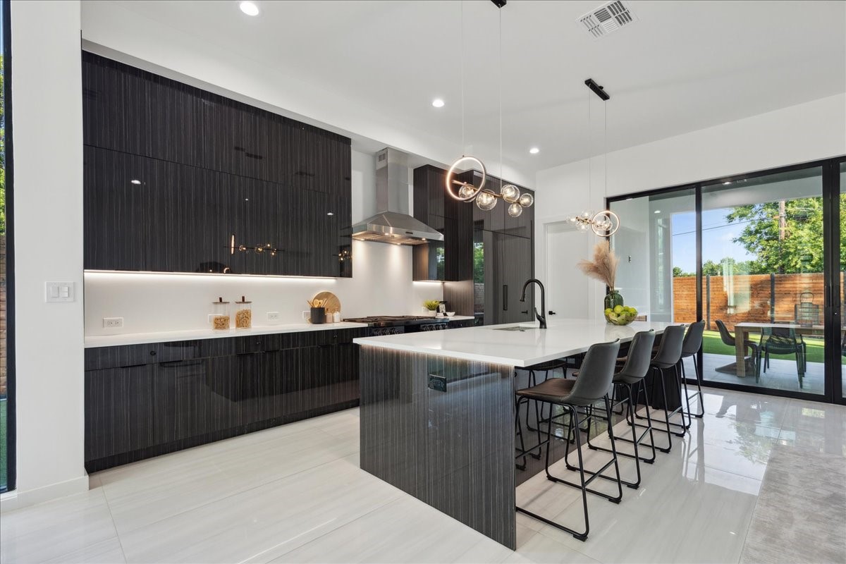 3828 Eaton Drive Dallas TX 75220