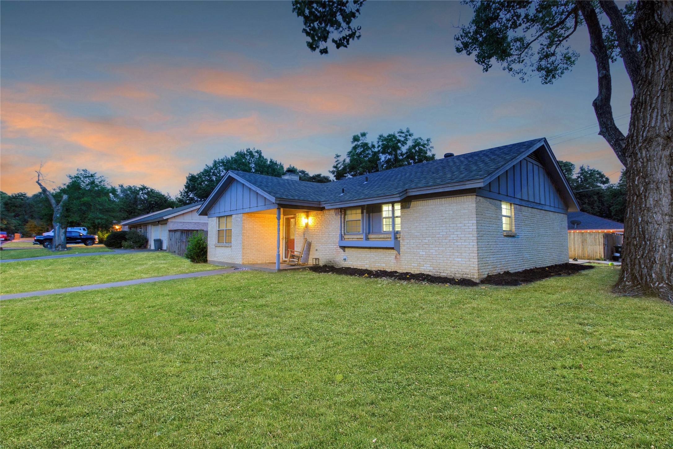 853 Royal Terrace Hurst TX 76053
