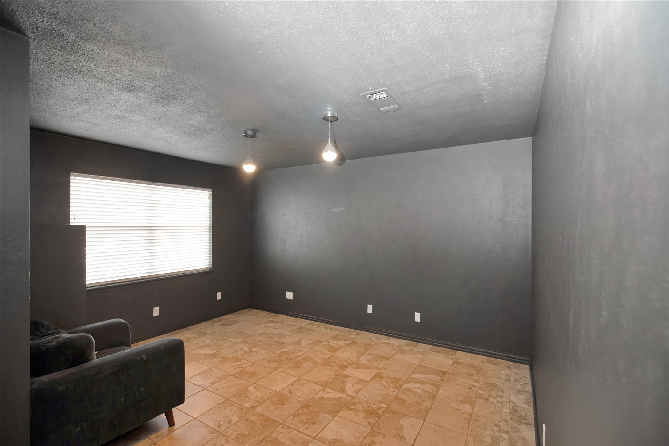 853 Royal Terrace Hurst TX 76053