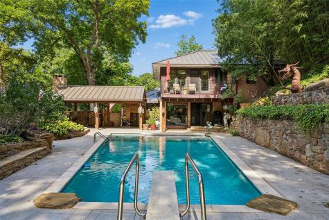 404 W Greenbriar Lane Dallas TX 75208