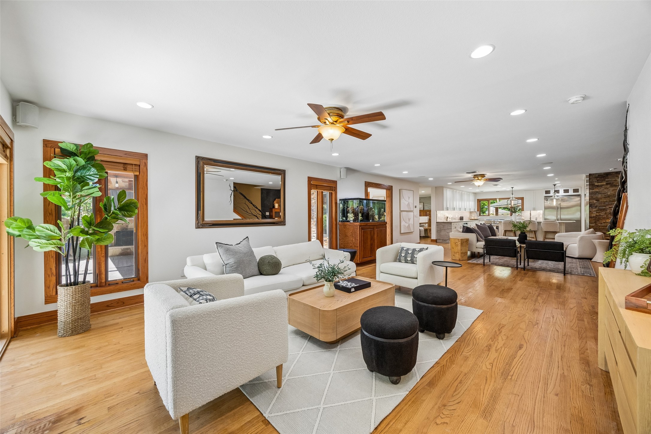 404 W Greenbriar Lane Dallas TX 75208