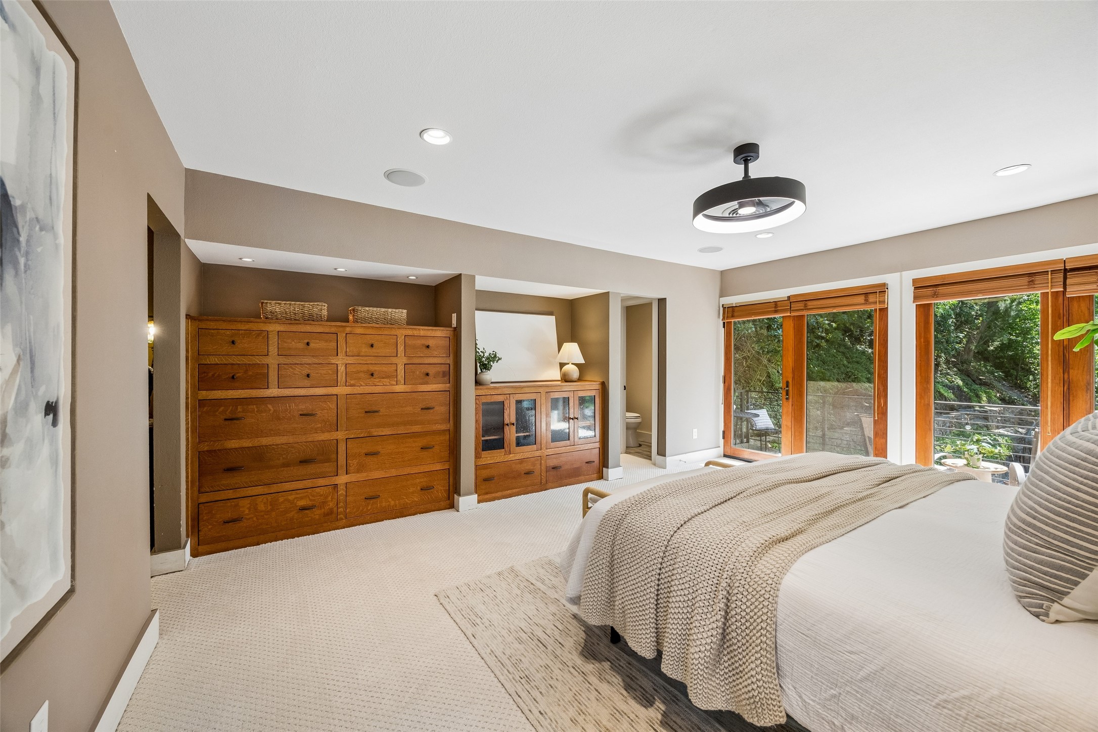 404 W Greenbriar Lane Dallas TX 75208