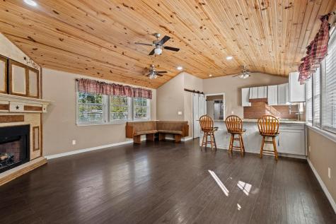 105 Reich Street Bonham TX 75418
