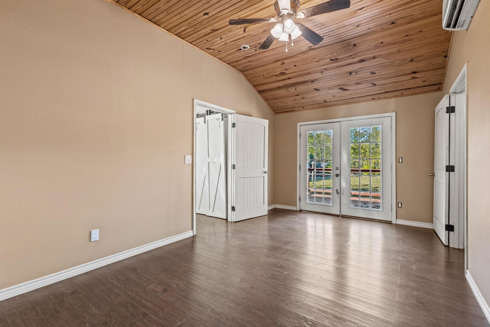 105 Reich Street Bonham TX 75418