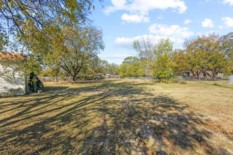 105 Reich Street Bonham TX 75418