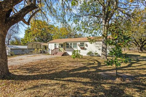 105 Reich Street Bonham TX 75418