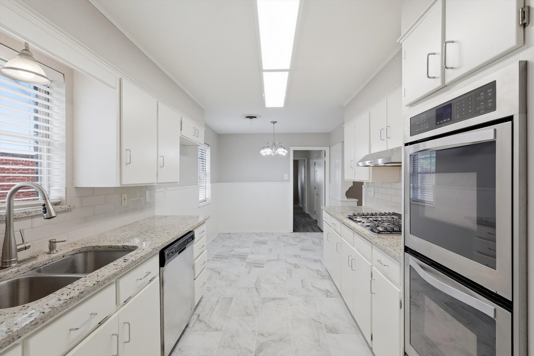 713 Waggoner Drive Arlington TX 76013