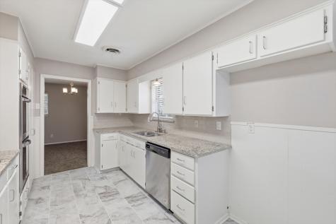 713 Waggoner Drive Arlington TX 76013