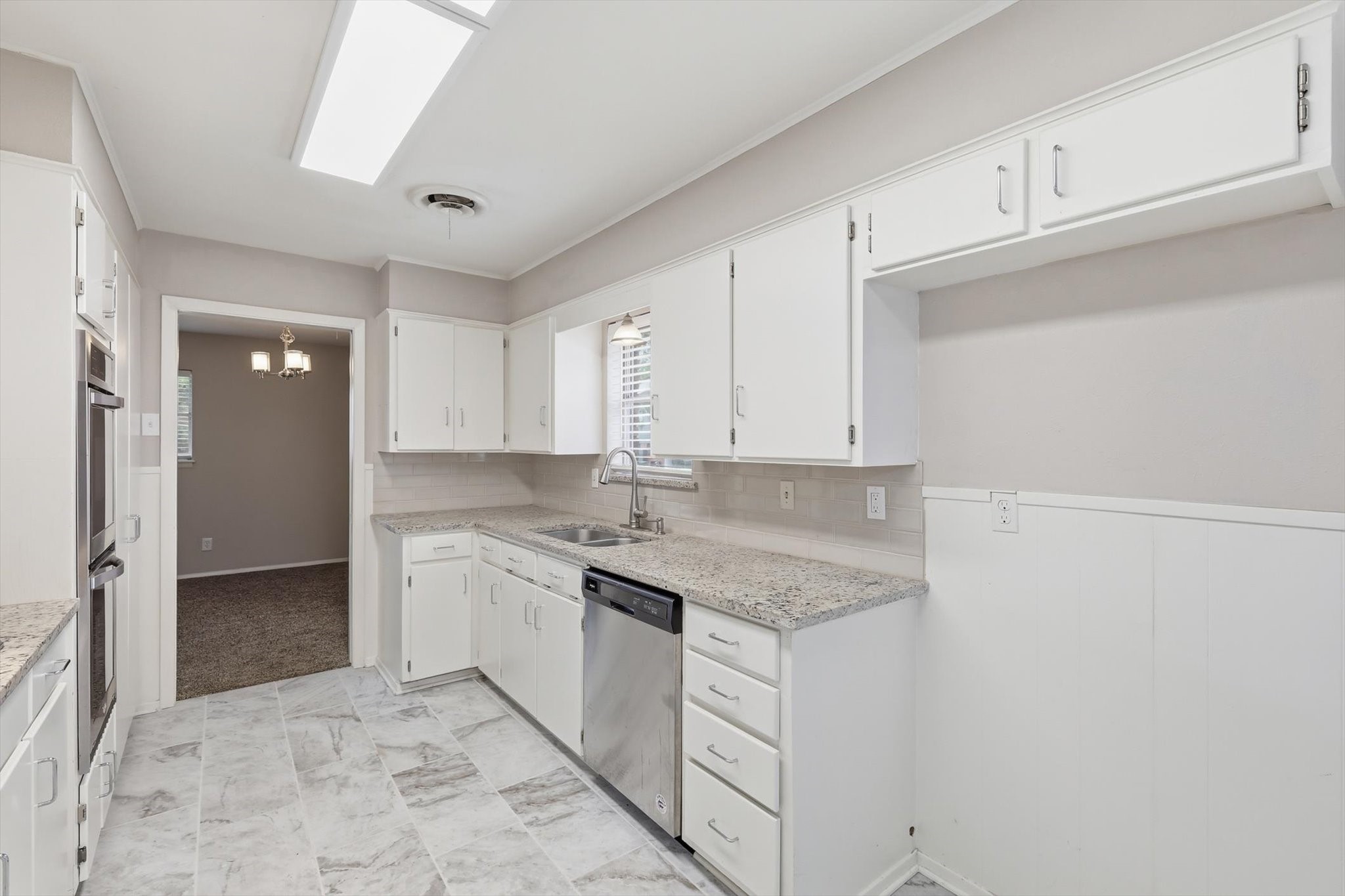 713 Waggoner Drive Arlington TX 76013