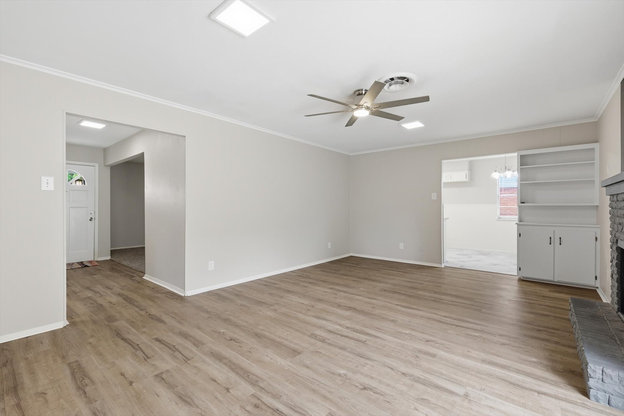 713 Waggoner Drive Arlington TX 76013
