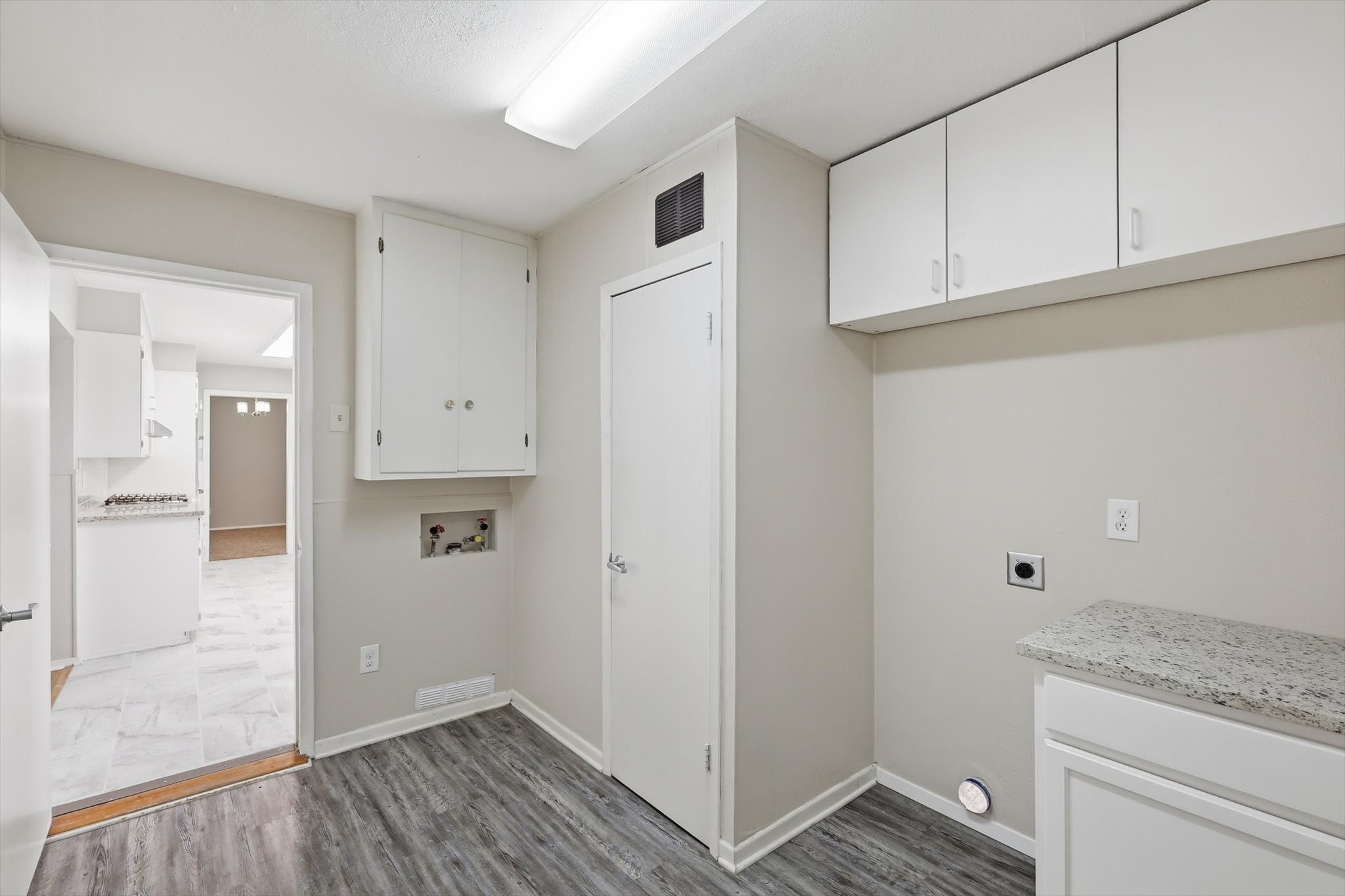 713 Waggoner Drive Arlington TX 76013