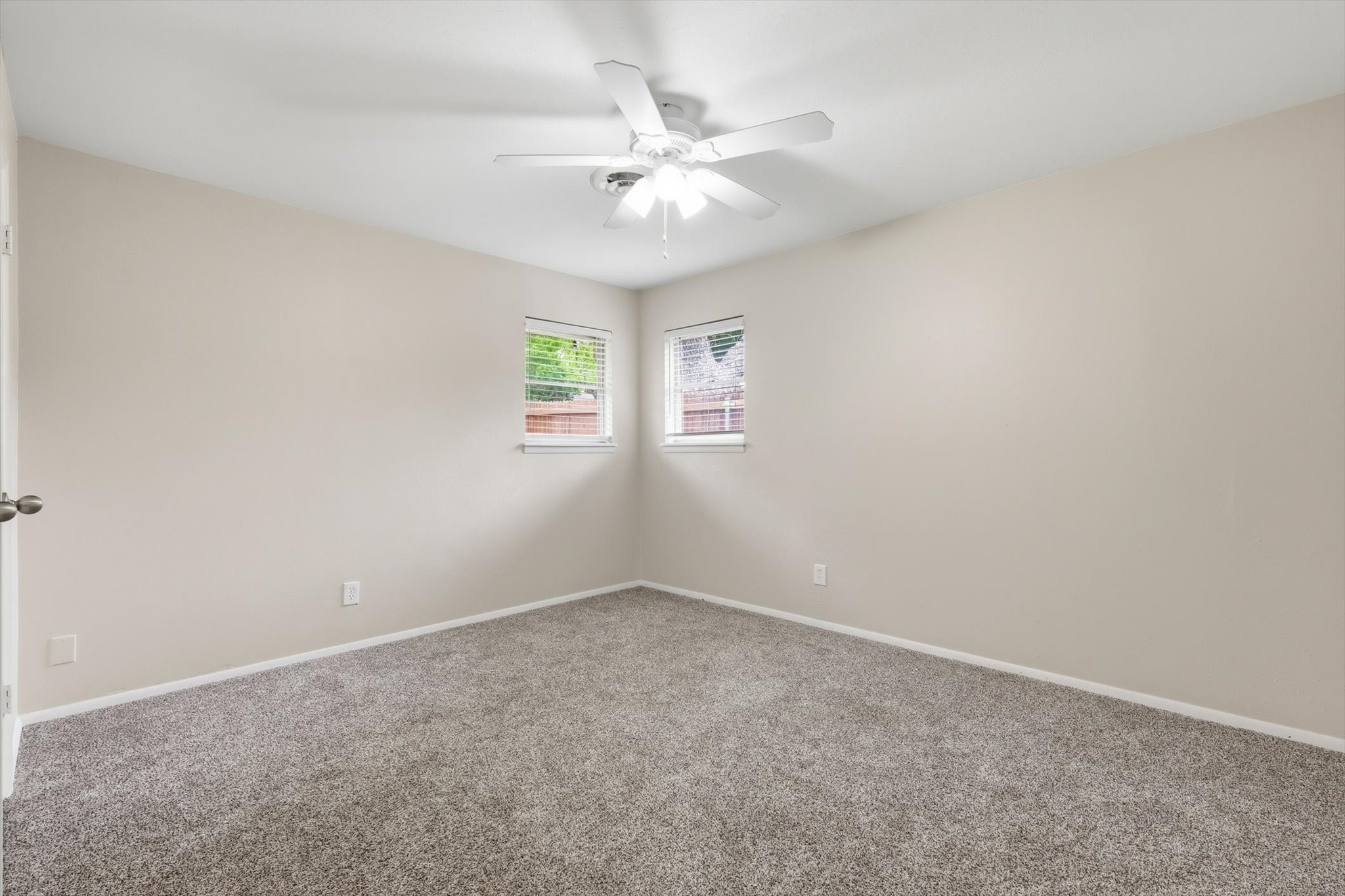 713 Waggoner Drive Arlington TX 76013