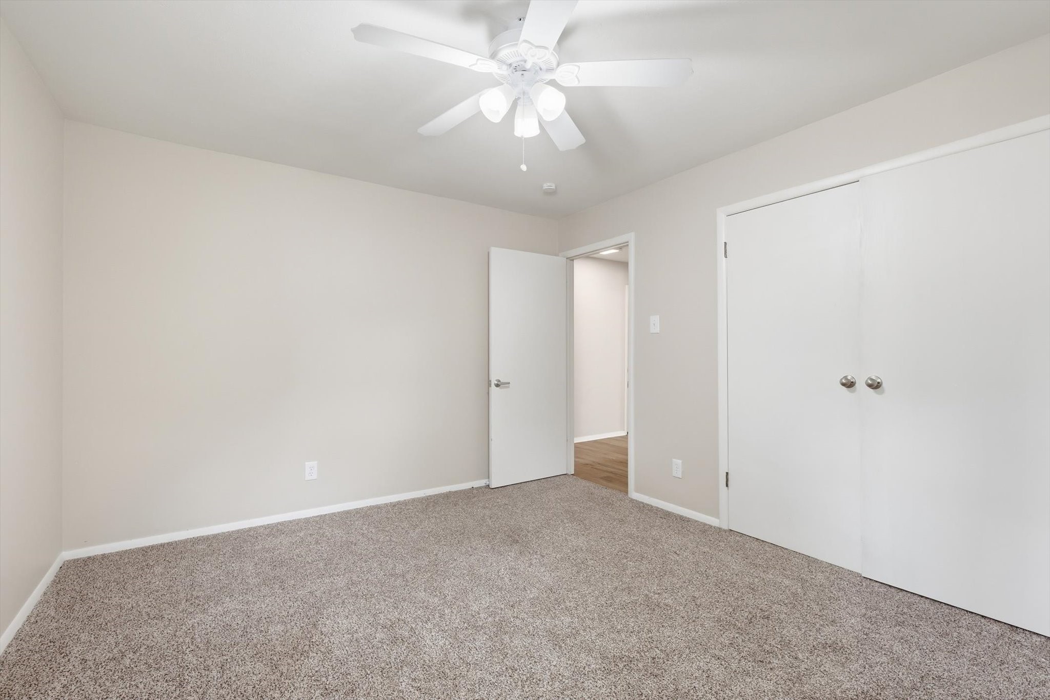 713 Waggoner Drive Arlington TX 76013