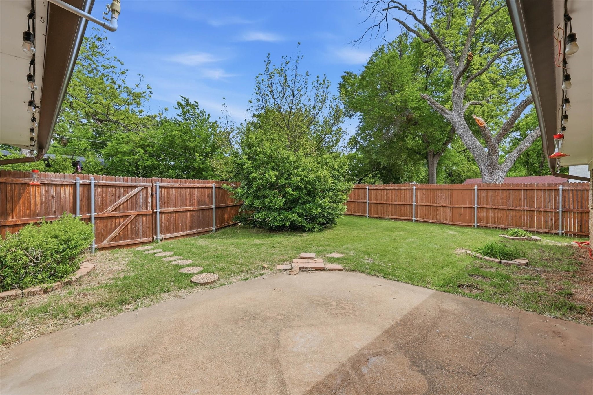 713 Waggoner Drive Arlington TX 76013