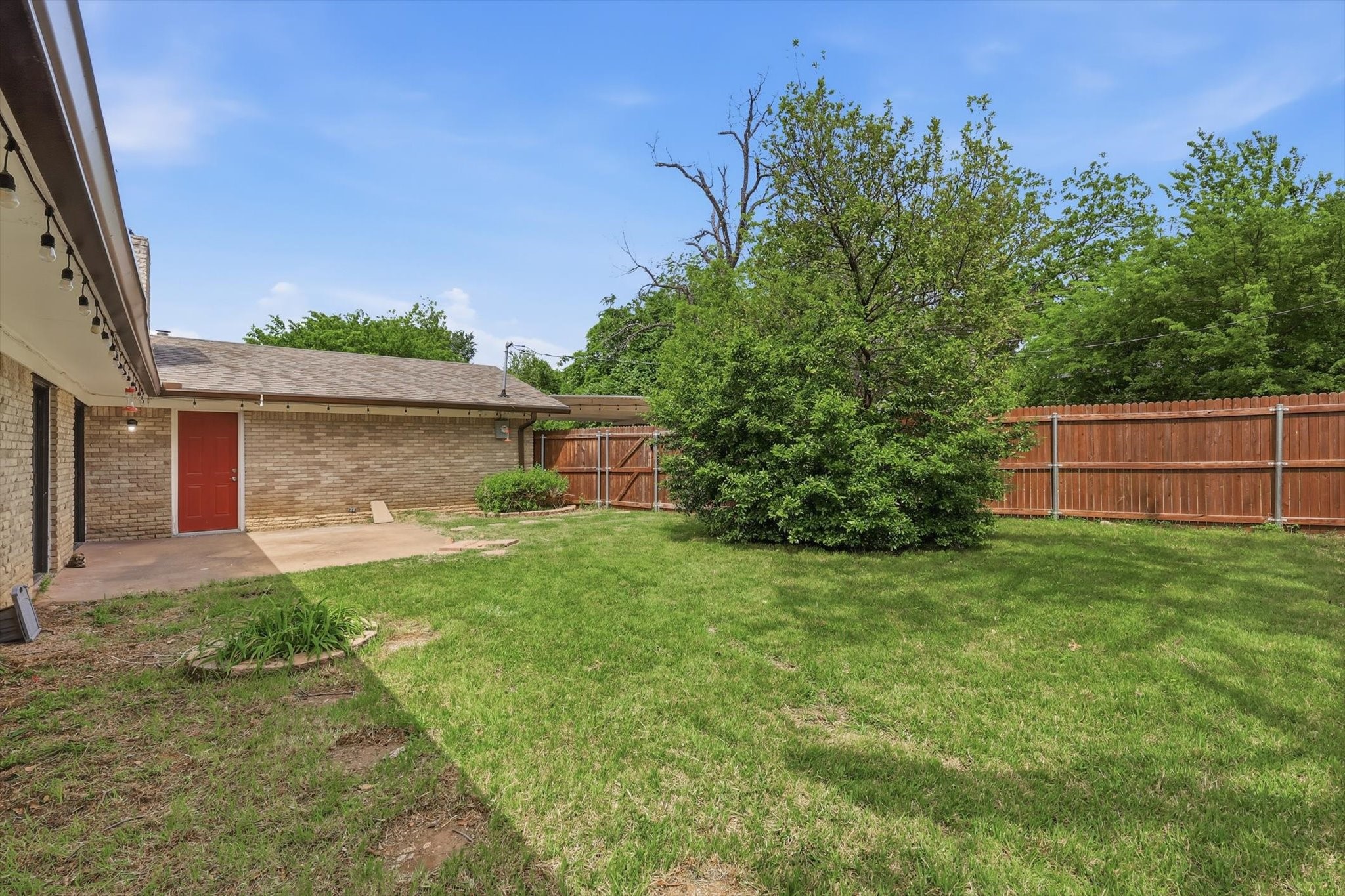 713 Waggoner Drive Arlington TX 76013
