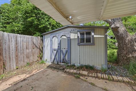 713 Waggoner Drive Arlington TX 76013
