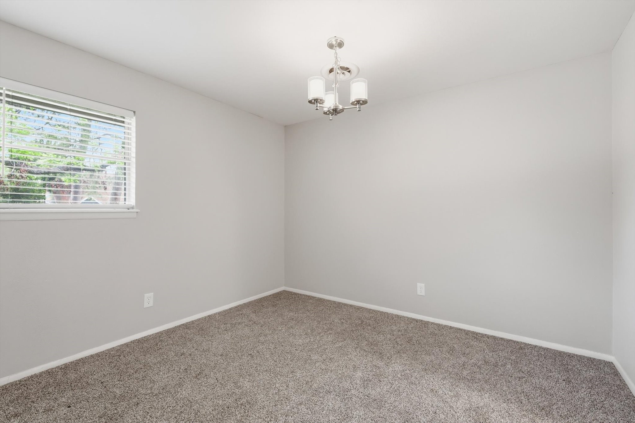 713 Waggoner Drive Arlington TX 76013