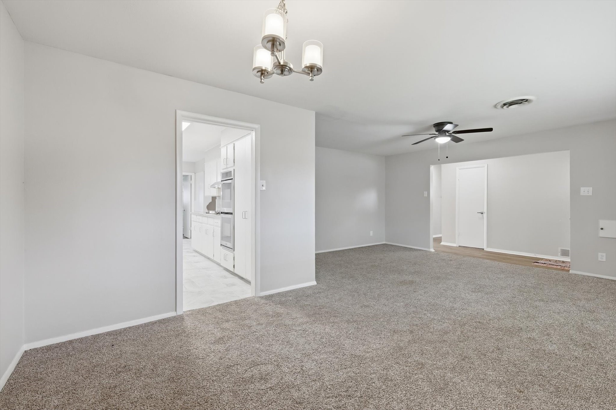 713 Waggoner Drive Arlington TX 76013