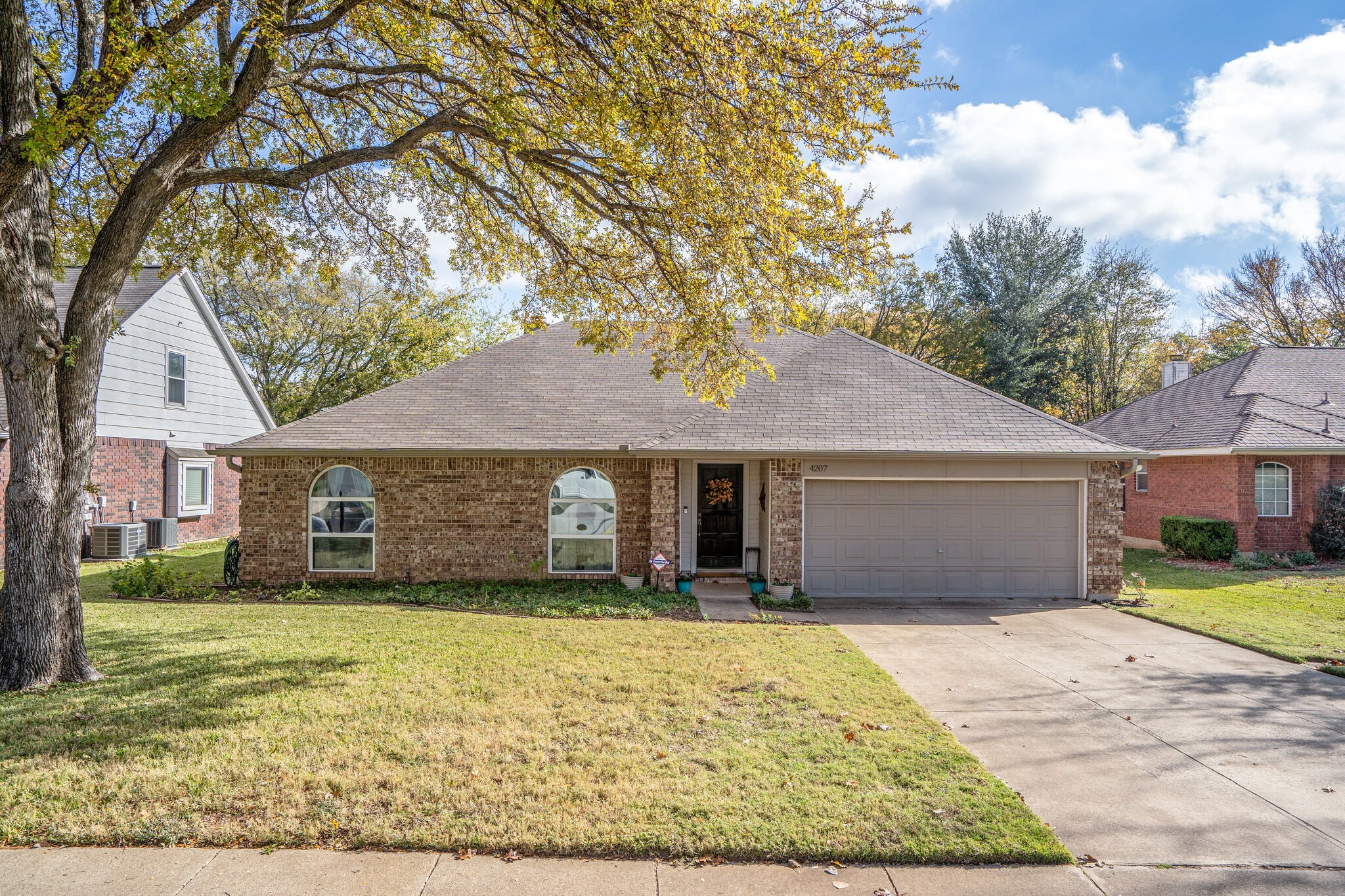 4207 Meadow Drive Grapevine TX 76051