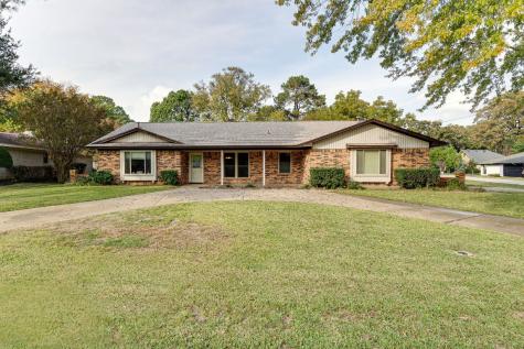 2102 Forest Hills Road Grapevine TX 76051