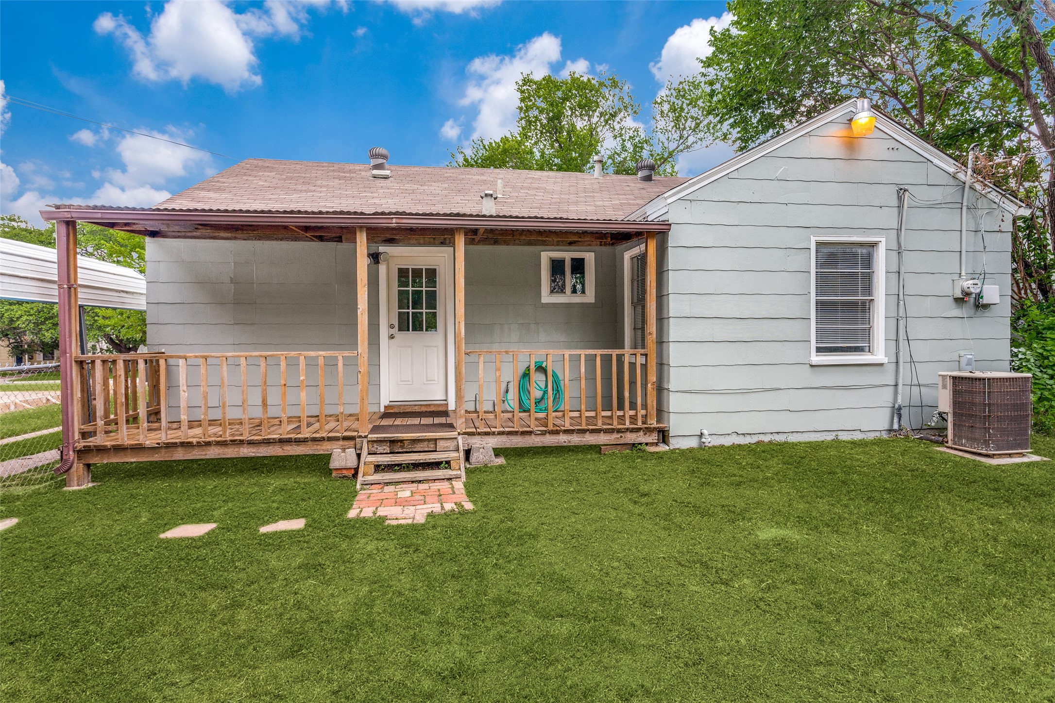 3244 Sandage Avenue Fort Worth TX 76109