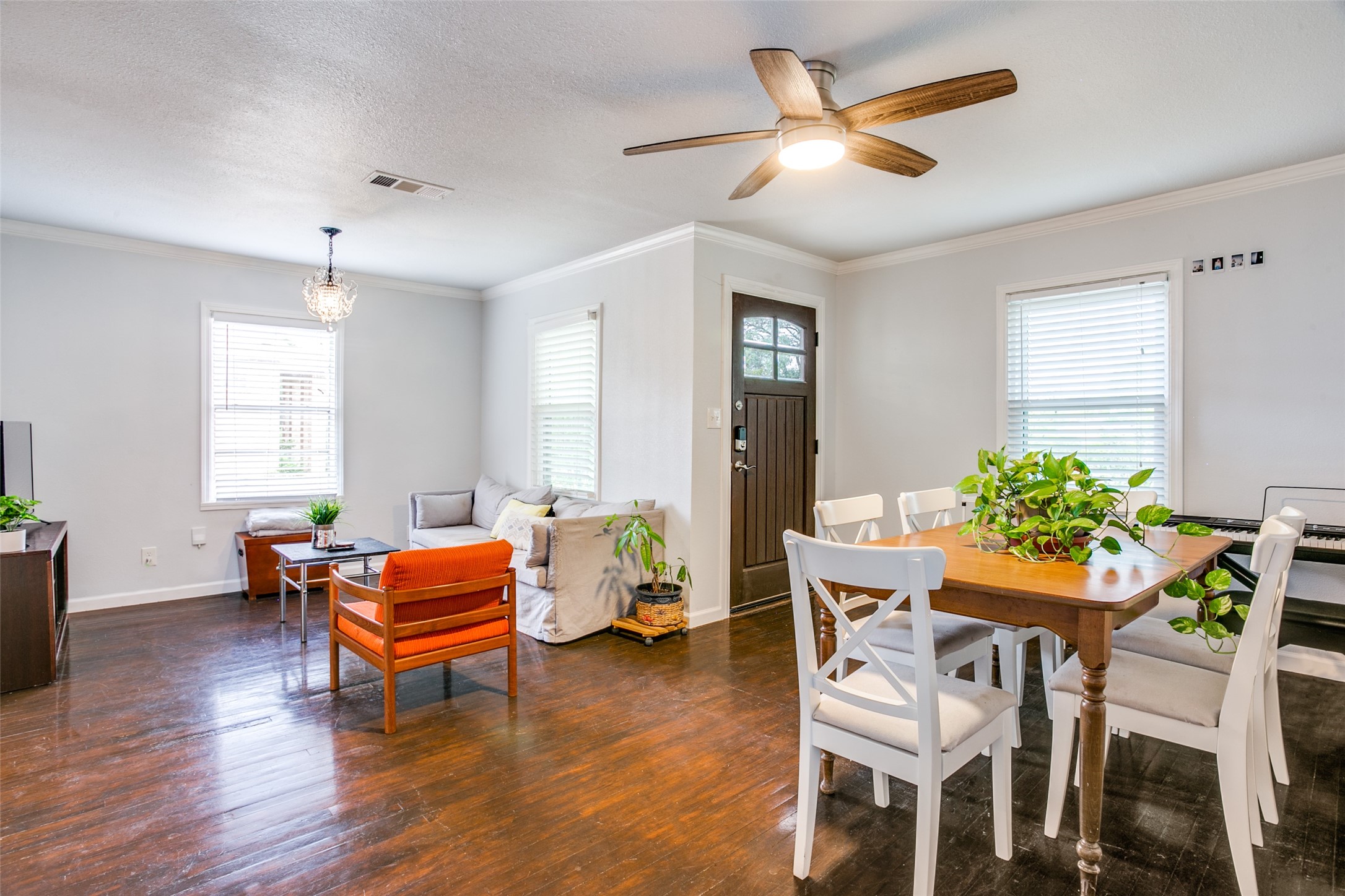 3244 Sandage Avenue Fort Worth TX 76109