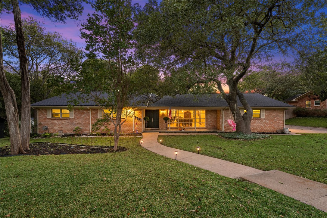 700 White Oak Drive Woodway TX 76712