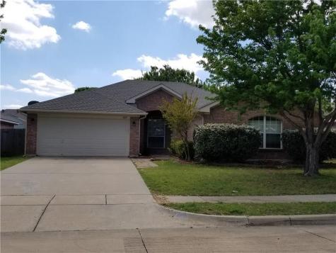 1017 Hannah Street Burleson TX 76028