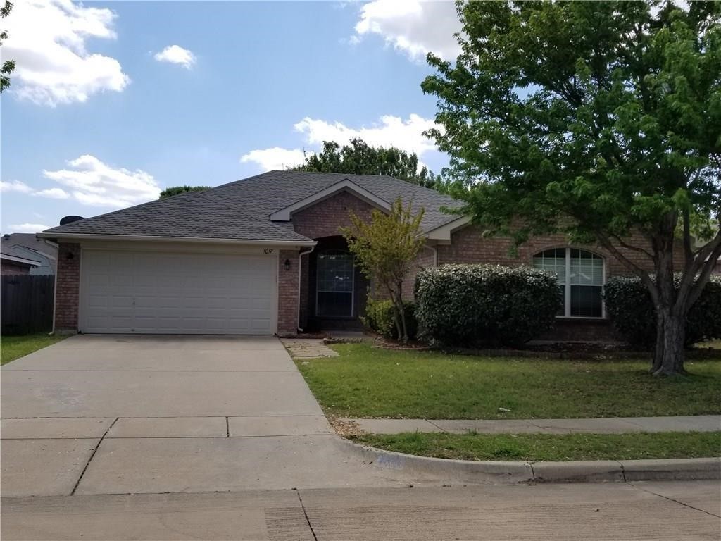 1017 Hannah Street Burleson TX 76028