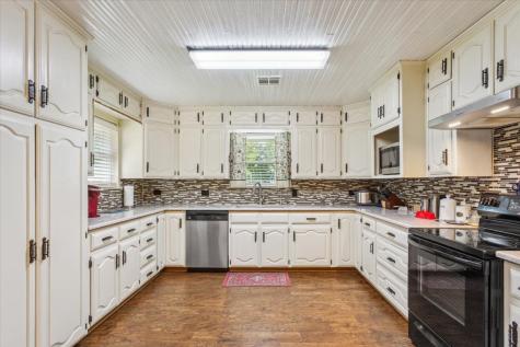 221 County Road 157 Riesel TX 76682