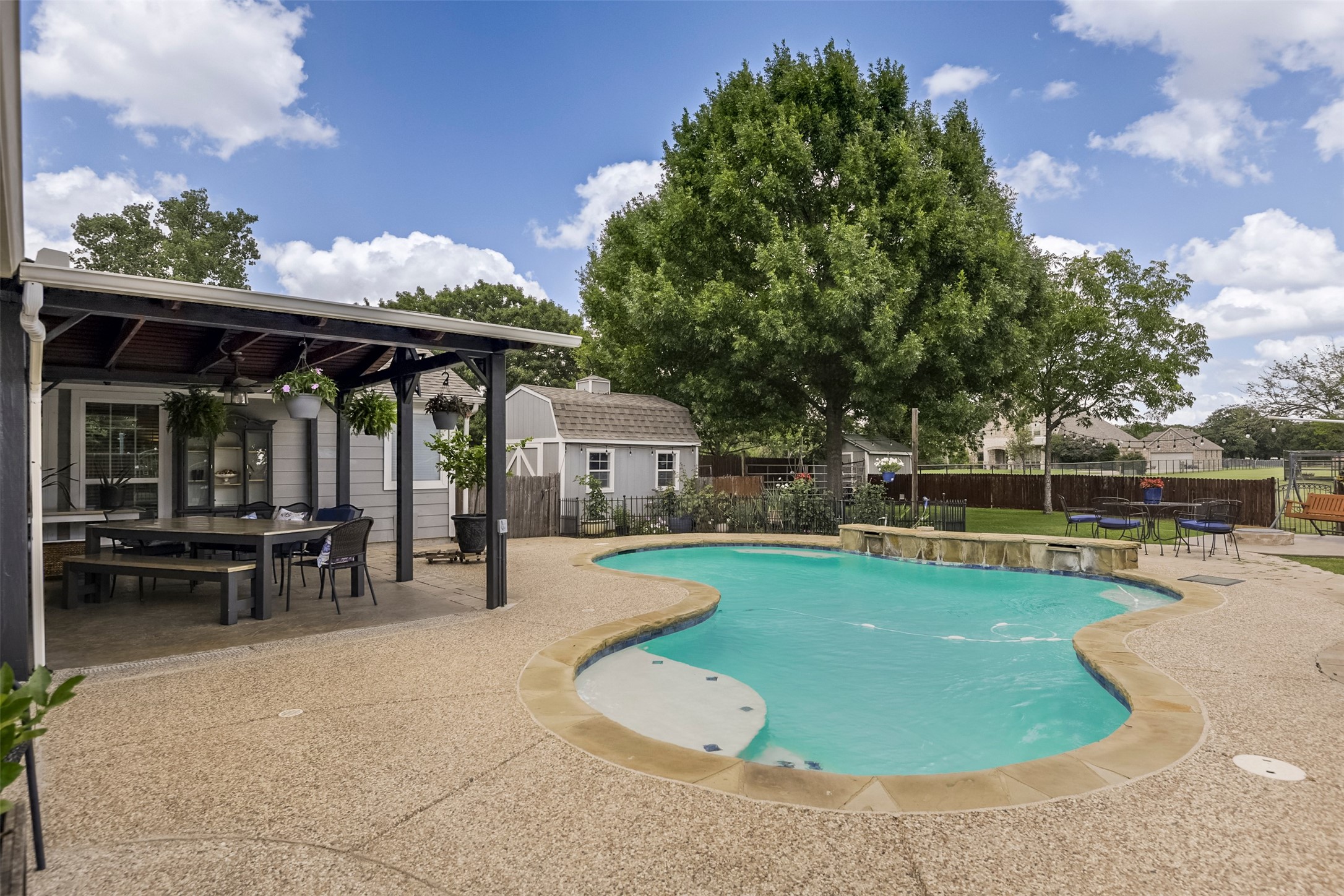 7611 Ledbetter Road Arlington TX 76001