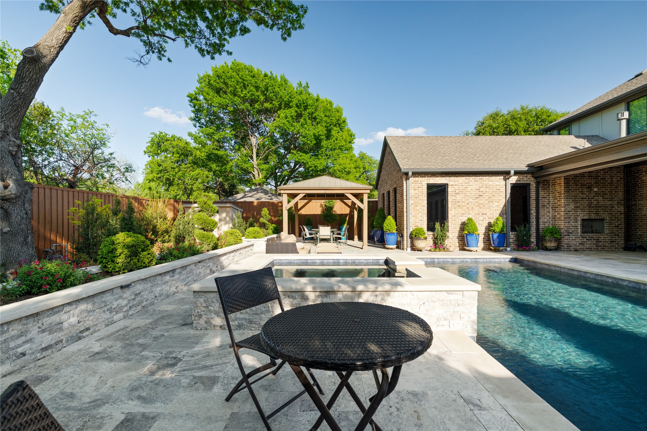 5019 Lark Lane Dallas TX 75209