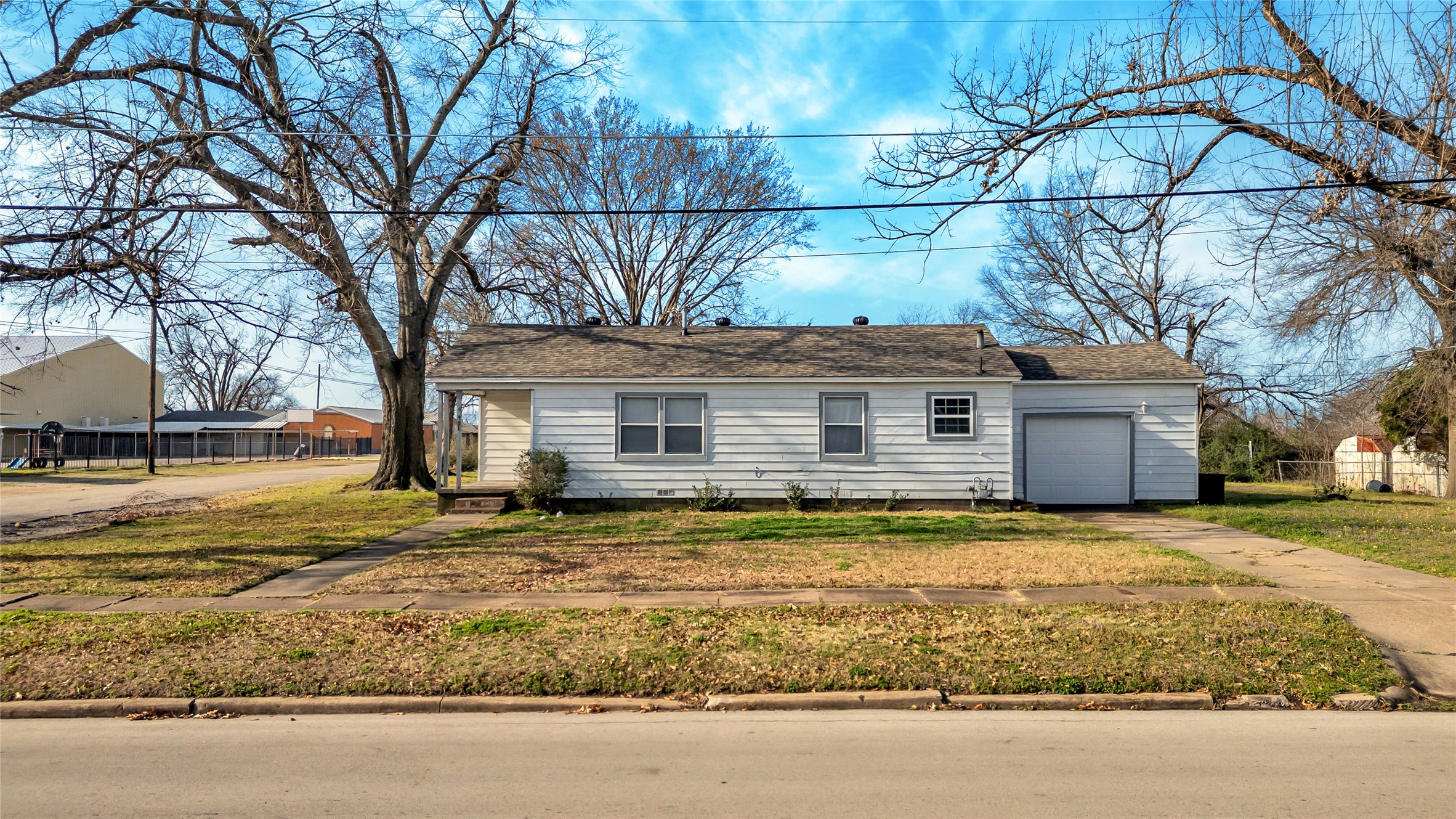 901 Johnson Street Terrell TX 75160
