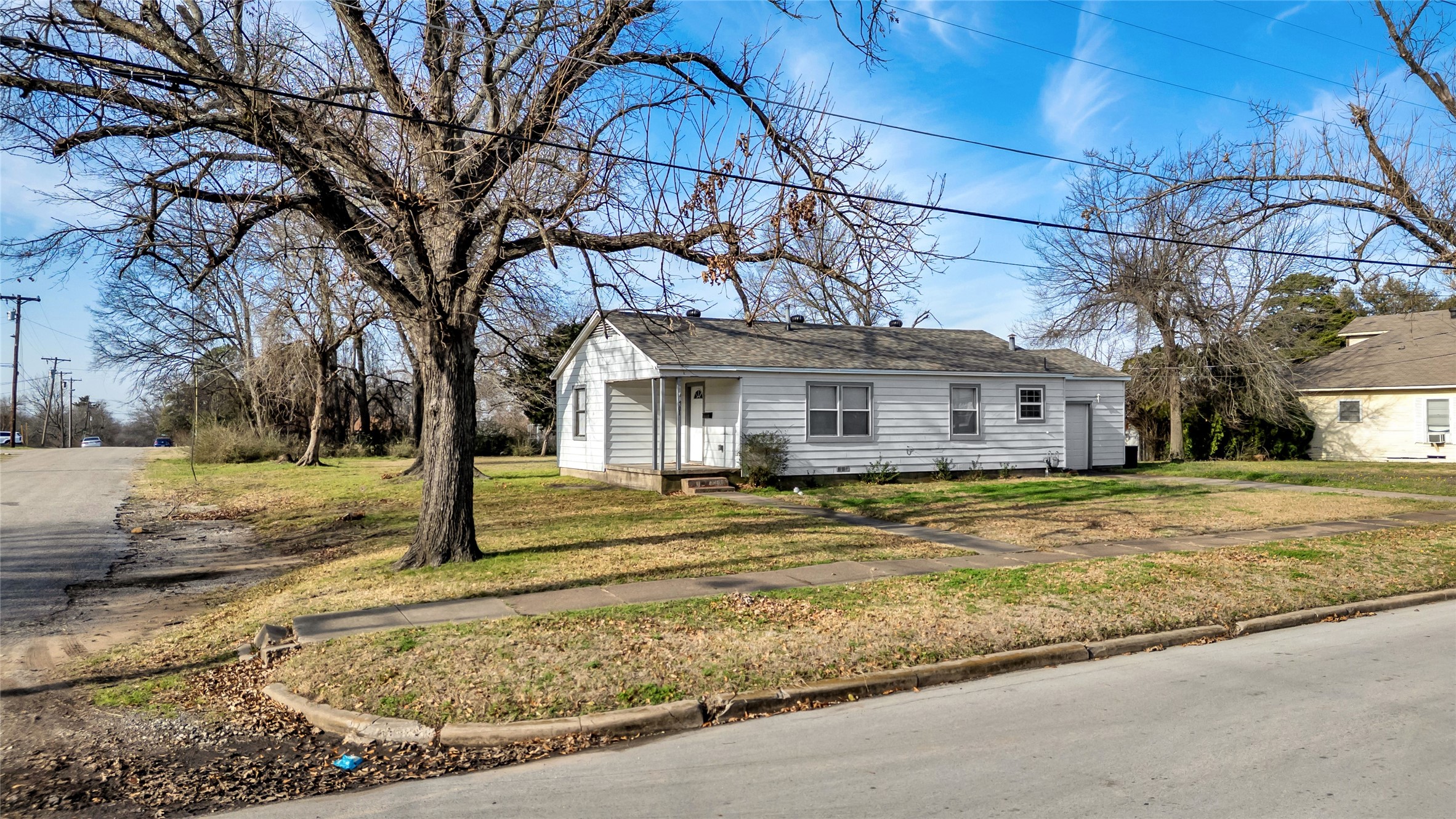 901 Johnson Street Terrell TX 75160